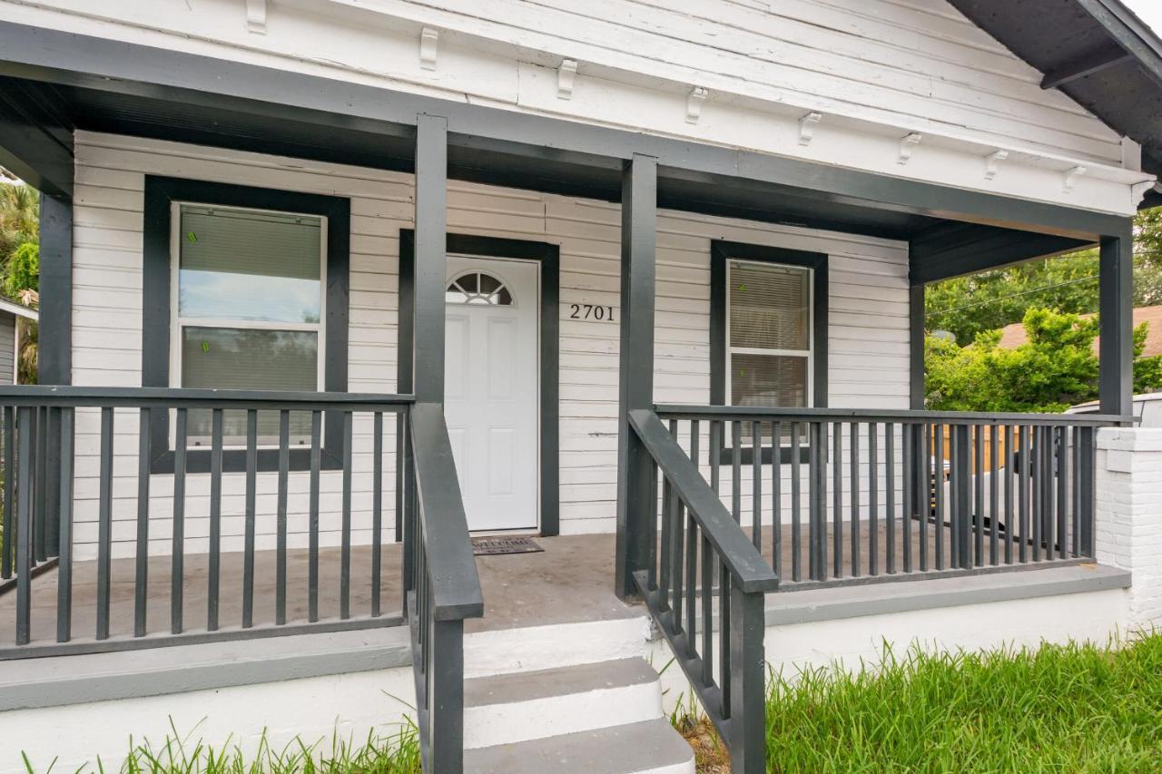 Cute Bungalow In Down Town Tampa With Large Hot Tub * Tampa